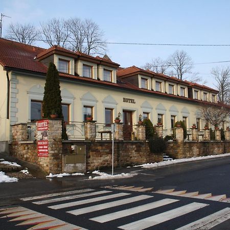 Hotel Boucek Мохов Экстерьер фото